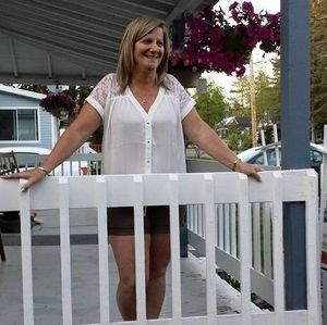 Meet your Posher, Dominique